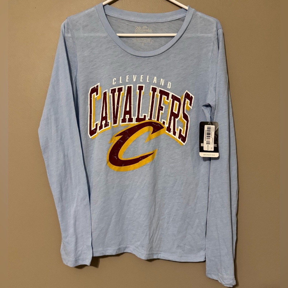Cleveland Cavaliers Light Blue Majestic Graphic Longsleeve Women Small/Med NWT!